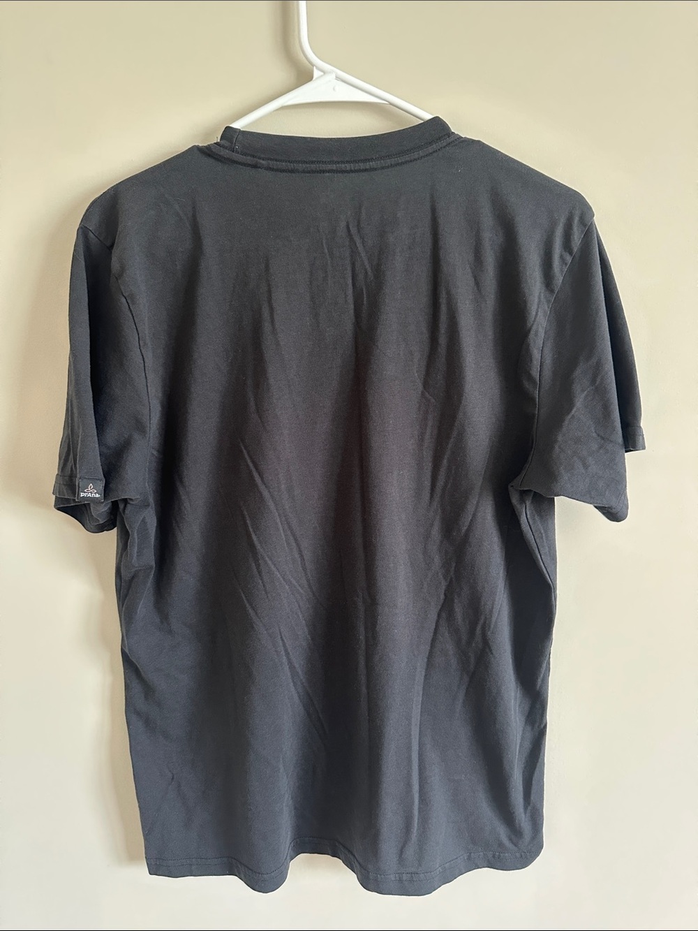 Prana Men's Classic Black Crew Neck T-Shirt - Picture 4 of 4